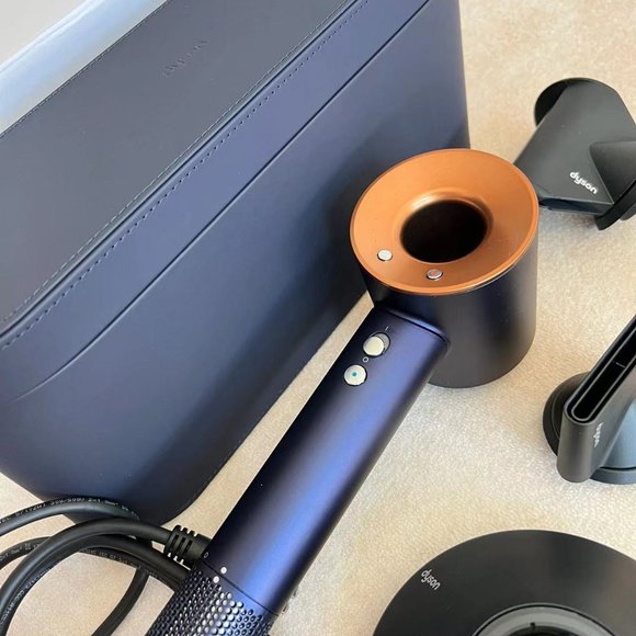 Dyson Hair Dysons Supersonic Hair Dryer Five Nozzles Complete